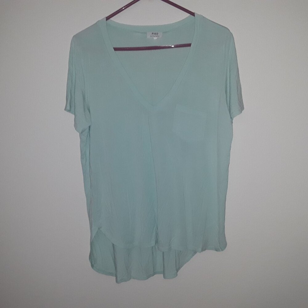 Ladies Pico, LG light turqoise curved hem, longer in back,v neck, pocket tee